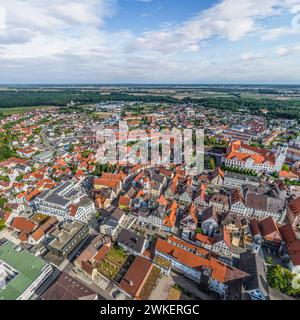 Die bayerische Kreisstadt Dillingen an der Donau im Luftbild Ausblick auf Dillingen im Donautal in Nordschwaben Dillingen Bayern Deutschland *** Aeria Stock Photo