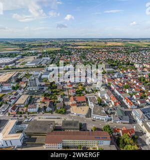 Die bayerische Kreisstadt Dillingen an der Donau im Luftbild Ausblick auf Dillingen im Donautal in Nordschwaben Dillingen Bayern Deutschland *** Aeria Stock Photo