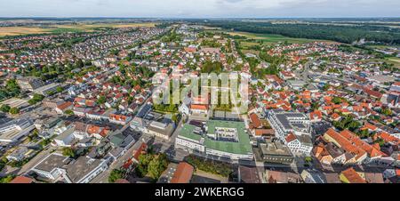 Die bayerische Kreisstadt Dillingen an der Donau im Luftbild Ausblick auf Dillingen im Donautal in Nordschwaben Dillingen Bayern Deutschland *** Aeria Stock Photo