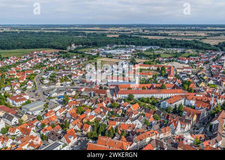 Die bayerische Kreisstadt Dillingen an der Donau im Luftbild Ausblick auf Dillingen im Donautal in Nordschwaben Dillingen Bayern Deutschland *** Aeria Stock Photo