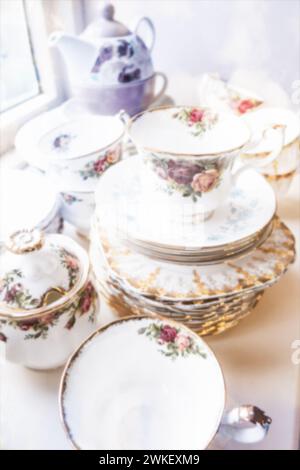 Vintage English bone china crockery in an Oxfordshire teashop, Stock Photo