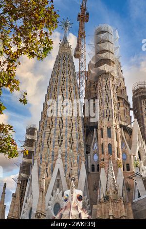 Fachada de La Pasión La Sagrada Familia Basilica Barcelona Spain The Basilica and Expiatory