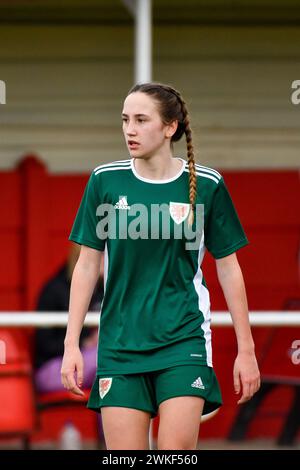 Briton Ferry, Wales. 3 April 2022. Olivia Francis of FAW Girls Academy South Under 16 during the FAW Academy South Under 14 League game between Briton Ferry Llansawel Academy Under 14 and FAW Trust Girls Academy South Under 16 at the Old Road Ground in Briton Ferry, Wales, UK on 3 April 2022. Credit: Duncan Thomas/Majestic Media. Stock Photo