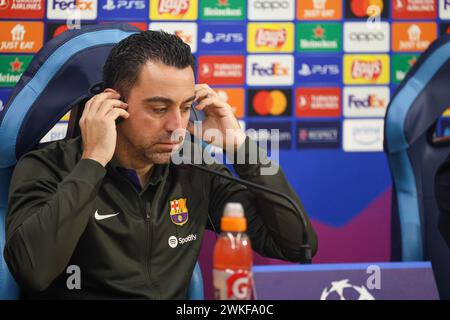 Napoli, Campania, ITALIA. 20th Feb, 2024. 20/02/2024 Naples, pre-match press conference of the 2024 Champions League between Naples and Barcelona valid for the round of 16.In the picture: coach fc Barcellona Xavi (Credit Image: © Fabio Sasso/ZUMA Press Wire) EDITORIAL USAGE ONLY! Not for Commercial USAGE! Stock Photo