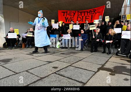 Edinburgh, Scotland, UK. 21st February 2024.  Prof Sam Eljamel protest outside Holyrood by affected patients, protesting over 'dithering' on the delay to the public inquiry into the affair. Credit: Craig Brown/Alamy Live News. Stock Photo