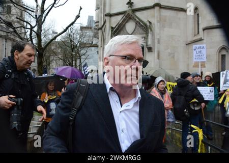 On the second day of the extradition hearing in the Royal Courts of Justice, Kristinn Hrafnsson makes his way to the entrance of the courts Stock Photo