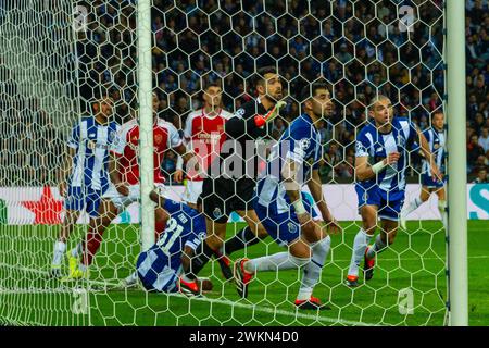 Porto, Portugal. 21st Feb, 2024. Tension in the area during the Champions League first leg match of Round 16 between FC Porto and And Arsenal at Dragão Stadium at Porto on 21st february of 2024 (Jose Salgueiro/SPP) (Jose Salgueiro/SPP) Credit: SPP Sport Press Photo. /Alamy Live News Stock Photo