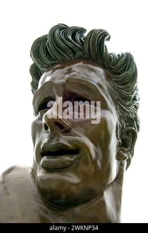 James Dean statue at the Griffith Park Observatory where scenes from Robel Without a Cause were filmed. Stock Photo