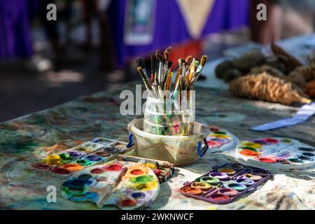 Painting utensils of an artist at the Mercado Organico in Santa Crzu, Pochutla, Baja de Huatulco, South Pacific Coast, State of Oaxaca, Mexico Stock Photo