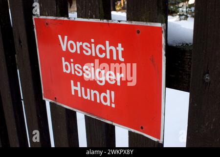 german warning sign on garden door beware of the dog, Vorsicht bissiger Hund, Germany Stock Photo