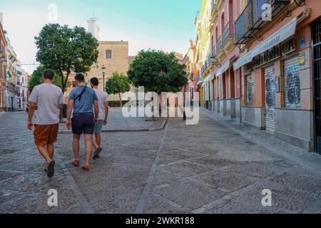 Seville, 07/30/2023. Report of bars and shops closed for holidays, and other bars that take the opportunity to close. Plaza de Santa Marta Photo: Raúl Doblado. ARCHSEV. Credit: Album / Archivo ABC / Raúl Doblado Stock Photo