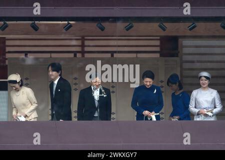 Tokyo, Japan. 23rd Feb, 2024. (L-R) Crown Princess Kiko, Crown Prince Akishino, Japan's Emperor Naruhito, Empress Masako, Princess Kako of Akishino, and Princess Aiko arrive at the balcony of the Imperial Palace on February 23, 2024, in Tokyo, Japan. Emperor Naruhito appeared to greet the public on his 64th birthday, flanked by Empress Masako and other members of the Japanese Royal Family. (Photo by Tomohiro Ohsumi/POOL/SOPA Images/Sipa USA) Credit: Sipa USA/Alamy Live News Stock Photo