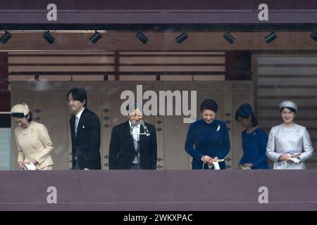 Tokyo, Japan. 23rd Feb, 2024. (L-R) Crown Princess Kiko, Crown Prince Akishino, Japan's Emperor Naruhito, Empress Masako, Princess Kako of Akishino and Princess Aiko arrive at the balcony of the Imperial Palace on February 23, 2024 in Tokyo, Japan. Emperor Naruhito appeared to greet the public on his 64th birthday, flanked by Empress Masako and other members of the Japanese Royal Family. (Credit Image: © POOL via ZUMA Press Wire) EDITORIAL USAGE ONLY! Not for Commercial USAGE! Stock Photo