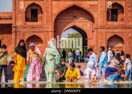 Worshippers at the Jama Masjid mosque in Delhi Stock Photo