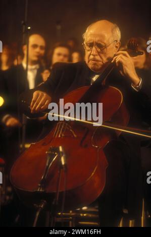 3830517 Mstislav Rostropovich; (add.info.: Rome, 1999. Cellist and conductor Mstislav Rostropovich performing / Roma, 1999. Il violoncellista e direttore d'orchestra Mstislav Rostropovich in concerto); © Marcello Mencarini. All rights reserved 2024. Stock Photo