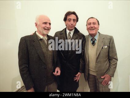 4070871 Roma Film Festival 1999 dedicated to director Mario Monicelli at Palazzo delle Esposizioni. Movie director Mario Monicelli, producer Giovanni Di Clemente and actor Alberto Sordi (photo); (add.info.: Rome; Roma, Italy; Italia, Palazzo delle Esposizioni  Roma Film Festival 1999 dedicato al regista Mario Monicelli al Palazzo delle Esposizioni. Mario Monicelli, il produttore Giovanni Di Clemente e l'attore Alberto Sordi); © Marcello Mencarini. All rights reserved 2024. Stock Photo