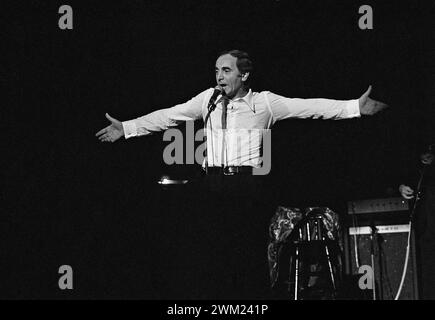 MME4773039 Charles Aznavour performing, Teatro Sistina, Rome, 1979 (photo); (add.info.: Rome, Sistina Theater, 1979. French and Armenian singer Charles Aznavour performing/Roma, Teatro Sistina, 1979.); © Marcello Mencarini. All rights reserved 2024. Stock Photo