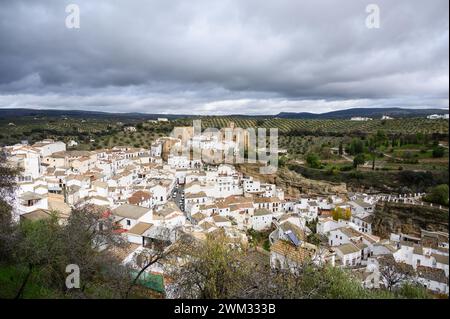 Panoramic view of the pretty white village of Setenil de las Bodegas in Cadiz, Spain Stock Photo
