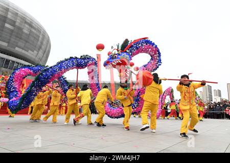 Handan, China. 24th Feb, 2024. Folk artists are performing a dragon lantern dance in Quzhou County, Handan City, Hebei Province, North China, on February 24, 2024. (Photo by Costfoto/NurPhoto) Credit: NurPhoto SRL/Alamy Live News Stock Photo