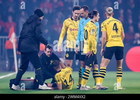 EINDHOVEN, NETHERLANDS - FEBRUARY 20: Niclas Fullkrug (Borussia Dortmund) injured during the UEFA Champions League 2023/24 match of PSV Eindhoven and Stock Photo