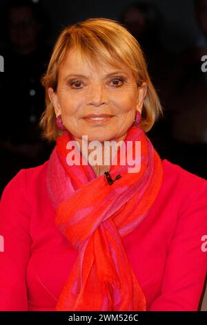 Drawing the Essence of Bild Uschi Glas: A Timeless Art Form