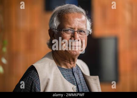 Dr Muhammad Yunus Poses For Photos During A Portrait Session At Yunus ...