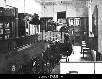 Biblioteca Popular de la Dona - 1910 - Sala de Lectura. Stock Photo