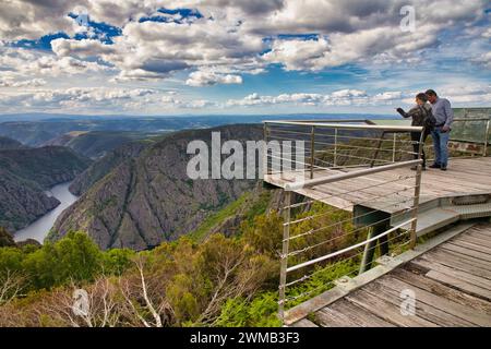 Sil river canyon, Mirador de Cabezoás, Ribeira Sacra, Parada de Sil, Ourense, Galicia, Spain Stock Photo