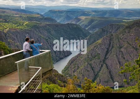 Sil river canyon, Mirador de Cabezoás, Ribeira Sacra, Parada de Sil, Ourense, Galicia, Spain Stock Photo