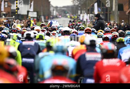 Kortrijk, Belgium. 25th Feb, 2024. The start of the Kuurne-Brussels-Kuurne one day cycling race, 196, 4 km from Kuurne to Kuurne via Brussels, Sunday 25 February 2024. BELGA PHOTO JASPER JACOBS Credit: Belga News Agency/Alamy Live News Stock Photo