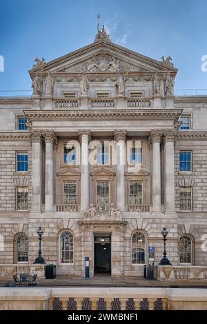 Somerset House, Georgian Renaissance complex on the south side of the Strand in central London, overlooking the River Thames Stock Photo