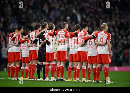 Mourning in honour of Andreas Andi Brehme, commemoration, minute's silence, minute's silence, FC Bayern Munich FCB, RasenBallsport Leipzig RBL Stock Photo