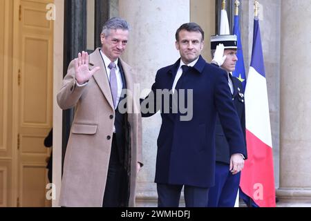 © PHOTOPQR/LE PARISIEN/Fred Dugit ; Paris ; 26/02/2024 ; Politique Palais de l'Elysée (Paris VIIIe), le 26 février 2024 Emmanuel Macron, le Président de la République réunit ce lundi 26 février, au Palais de l'Élysée, plus d'une vingtaine de chefs d'État et de gouvernement ou leurs représentants ministériels, à l'occasion d'une conférence de soutien à l'Ukraine. Avec Robert Golob Premier ministre de la République de Slovénie Photo LP/Fred Dugit Elysee presidential palace in Paris, on February 26, 2024 international conference aimed at strengthening Western support for Ukraine. *** Lo Stock Photo