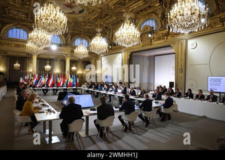 © PHOTOPQR/LE PARISIEN/Fred Dugit ; Paris ; 26/02/2024 ; Politique Palais de l'Elysée (Paris VIIIe), le 26 février 2024 Emmanuel Macron, le Président de la République réunit ce lundi 26 février, au Palais de l'Élysée, plus d'une vingtaine de chefs d'État et de gouvernement ou leurs représentants ministériels, à l'occasion d'une conférence de soutien à l'Ukraine. Photo LP/Fred Dugit Elysee presidential palace in Paris, on February 26, 2024 international conference aimed at strengthening Western support for Ukraine *** Local Caption *** Conférence de soutien à l'Ukraine Stock Photo