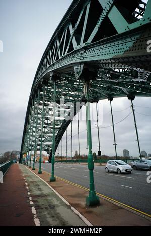 The steel wearmouth road bridge over the river Tyne in Sunderland Stock Photo