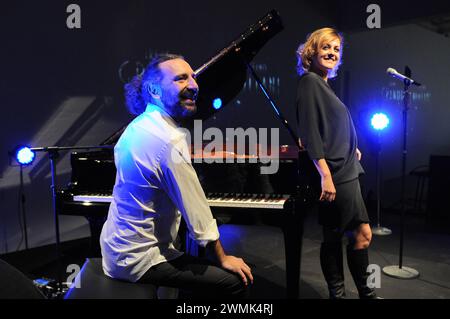 Milan Italy 22/10/2012: Irene Grandi ,Italian singer, and the jazz pianist Stefano Bollani during the presentation of the new cover album 'Irene Grandi & Stefano Bollani' Stock Photo