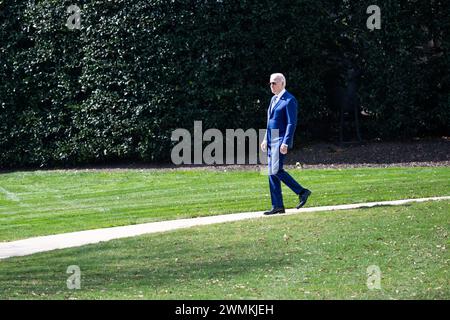 Washington, United States. 26th Feb, 2024. President Joe Biden walks from the Oval Office to the South Lawn to board Marine One to start his trip from the White House to New York City. Credit: SOPA Images Limited/Alamy Live News Stock Photo