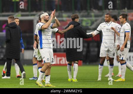 Milan, Italy. 25th Feb, 2024. Italy, Milan, february 25 2024: Sead Kolanisac (Atalanta) greets the fans in the stands at the end of soccer game AC Milan vs Atalanta BC, day26 Serie A 2023-2024 San Siro Stadium (Photo by Fabrizio Andrea Bertani/Pacific Press) Credit: Pacific Press Media Production Corp./Alamy Live News Stock Photo