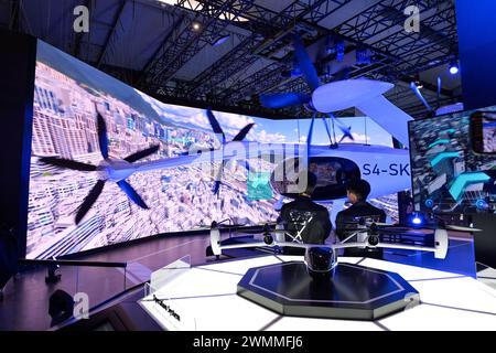 Aerotaxi SK Telecom, von Joby Aviation entwickelt, SK telecom, Messestand, MWC Mobile World Congress, Barcelona, Spanien *** Aerotaxi SK Telecom, developed by Joby Aviation, SK telecom, exhibition stand, MWC Mobile World Congress, Barcelona, Spain Stock Photo