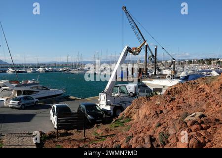 La ville de plaisance de Saint Raphaël se situe dans le département du Var. En hiver, la ville bénéficie d'un climat très doux. Stock Photo