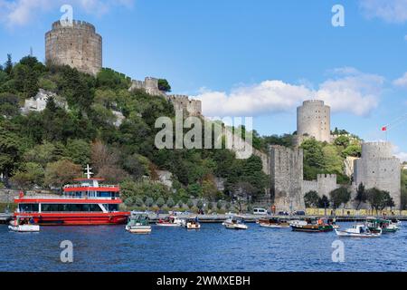Rumeli Hisari fortress at the foot of the Fatih Sultan Mehmet Bridge over the Bosphorus, Istanbul, Turkey Stock Photo