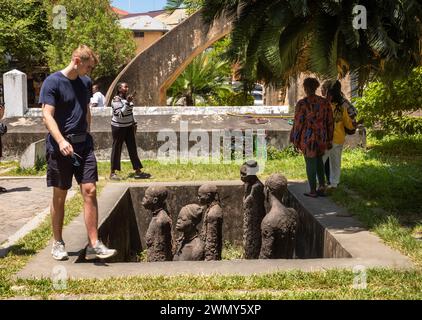 The memorial sculpture to slaves by Swedish artist Clara Sornas at the ...