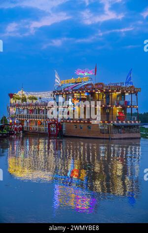 Vietnam, Mekong Delta, Can Tho, Can Tho Cruise restaurant on the Can Tho river Stock Photo