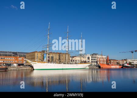 The Duchesse Anne tall ship Museum, Dunkirk, France Stock Photo - Alamy