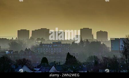 Glasgow, Scotland, UK. 29th February, 2024. UK Weather:  Wet day saw rainy weather and a murky city skyline as the bad weather continues. Credit Gerard Ferry/Alamy Live News Stock Photo
