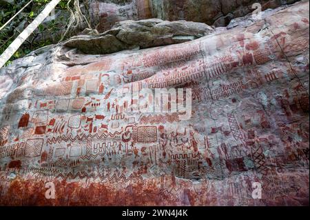 Amazing ancient rock paintings at Cerro Azul in Guaviare, Colombia Stock Photo