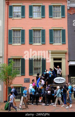 Visitors waiting to enter the Petersen House where president Lincoln died on the April 14,1865 nowadays a part of Ford's Theatre National Historic Site.Washington DC. USA Stock Photo