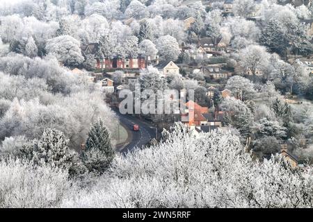 12/12/12   Frozen mists lift to leave the phenomenon known as hoar frost envelopes the small town of Wirksworth near Ashbourne, in The Derbyshire, Pea Stock Photo