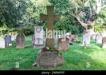 Sir Arthur Conan Doyle headstone, buried with his wife, in All Saints ...