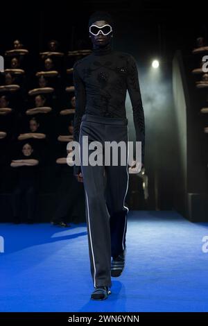 Paris, Frankreich. 28th Feb, 2024. CASABLANCA Fall/Winter 2024 runway during Paris Fashion Week on February 2024 - Paris, France 28/02/2024 Credit: dpa/Alamy Live News Stock Photo